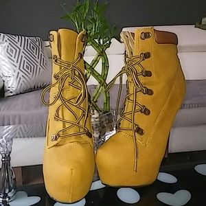Wheat Pump boots